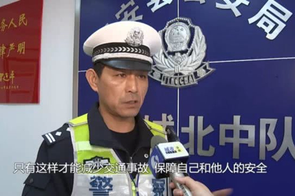 6 陶其冬硬气执法走红网络 突出教育培训,提升民警规范执法水平